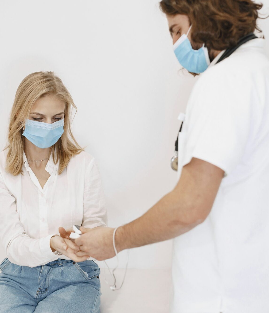 Doctor preparing for the medical examination procedure