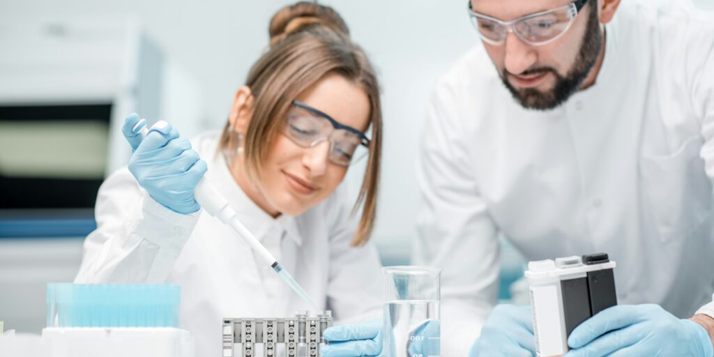 Laboratory assistants working in the medical laboratory