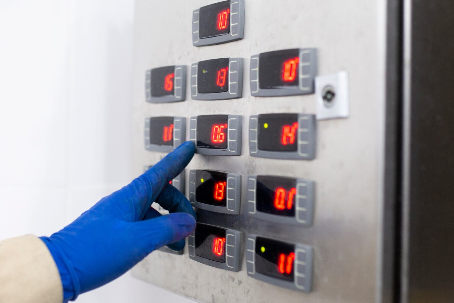 Regulatory compliance depends on proper pharma temperature monitoring practices.