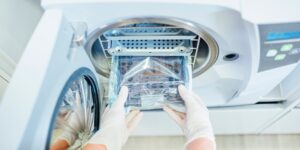 Through controlled cycles, the sterilization process eliminates contamination risks.