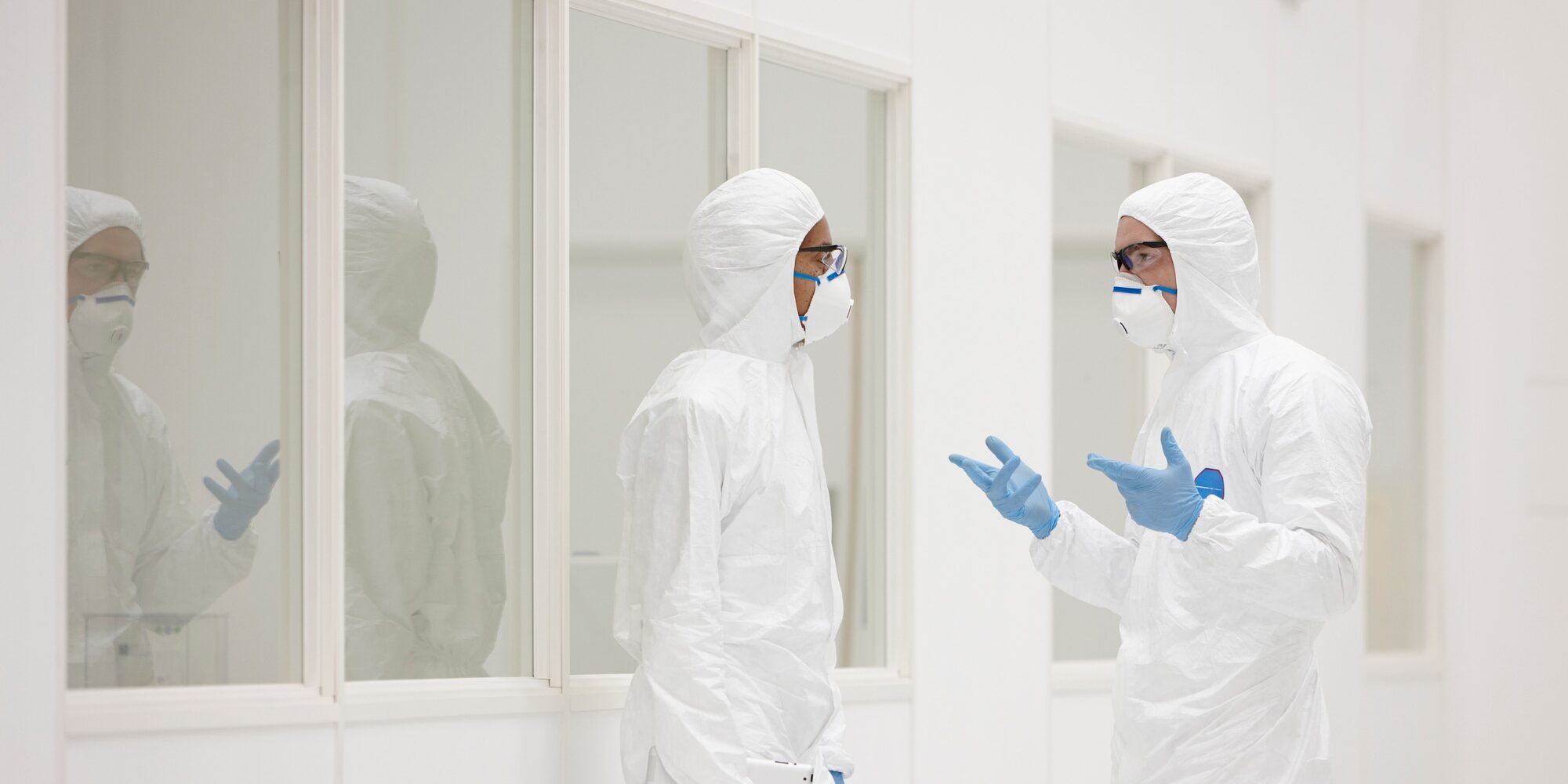 Incomplete cleaning and poor team communication often lead to cross-contamination.